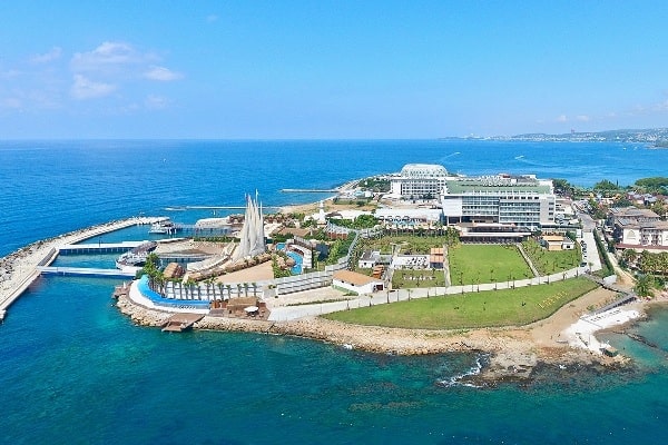 Antalya Havalimanı (AYT) - Türkler, Alanya